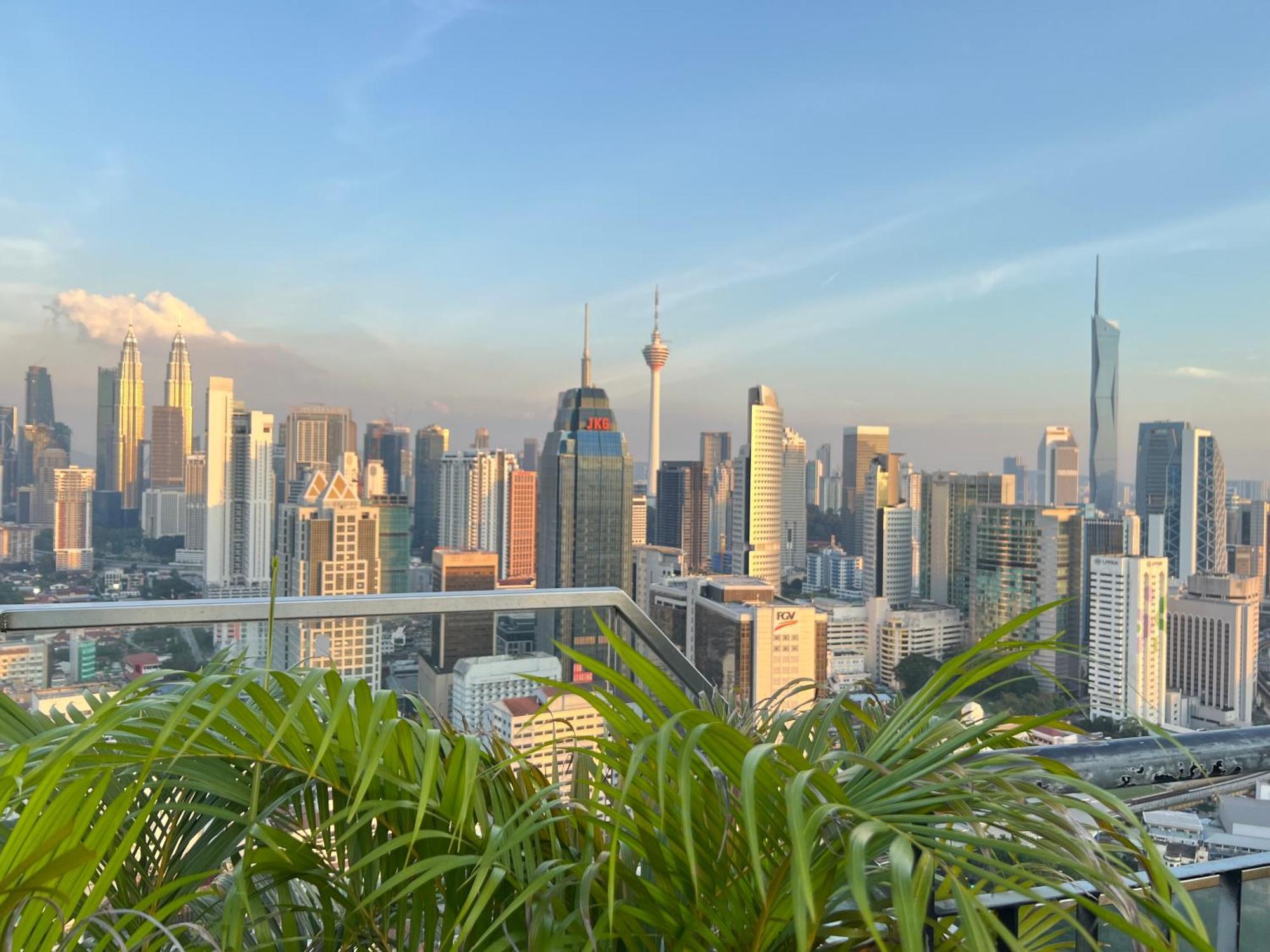 Regalia Suites & Residence By Enjoy Your Stay Kuala Lumpur Zewnętrze zdjęcie