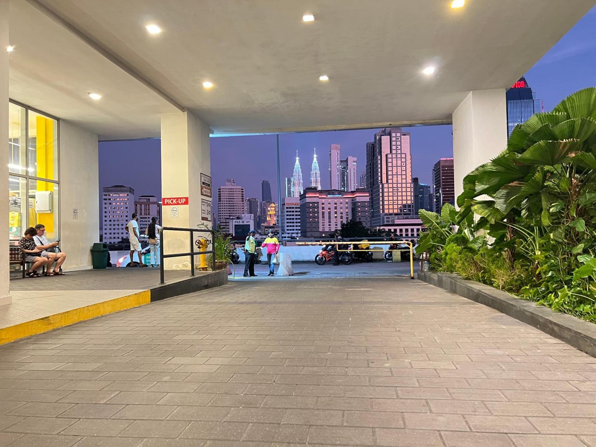 Regalia Suites & Residence By Enjoy Your Stay Kuala Lumpur Zewnętrze zdjęcie