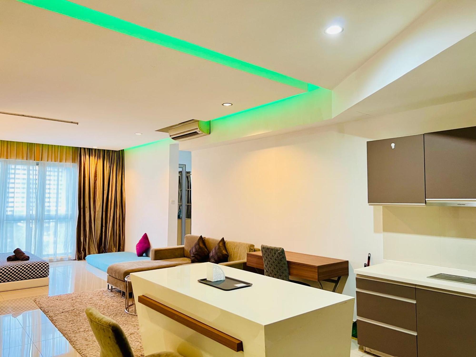 Regalia Suites & Residence By Enjoy Your Stay Kuala Lumpur Zewnętrze zdjęcie